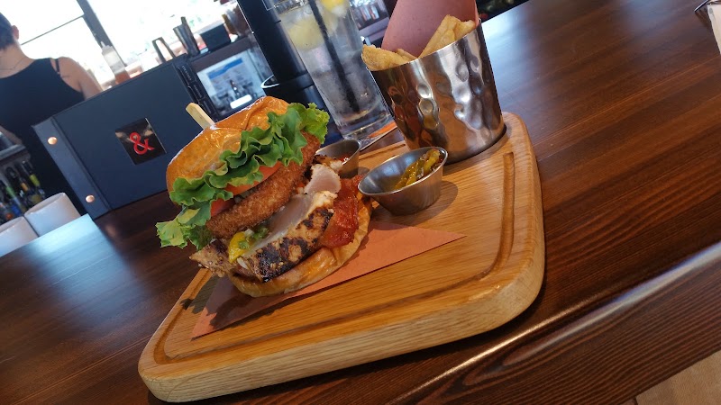 Cascades Casino Penticton photo 8