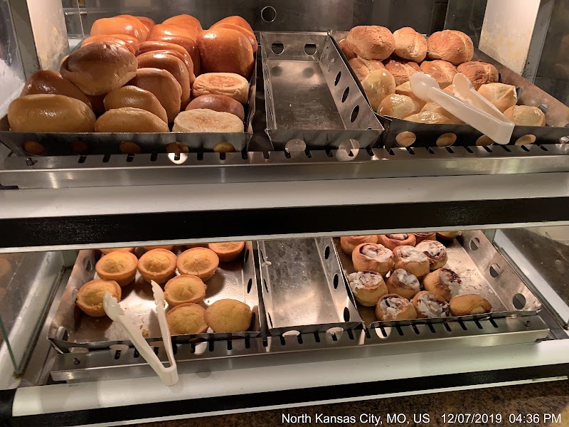 Fresh Market Square Buffet