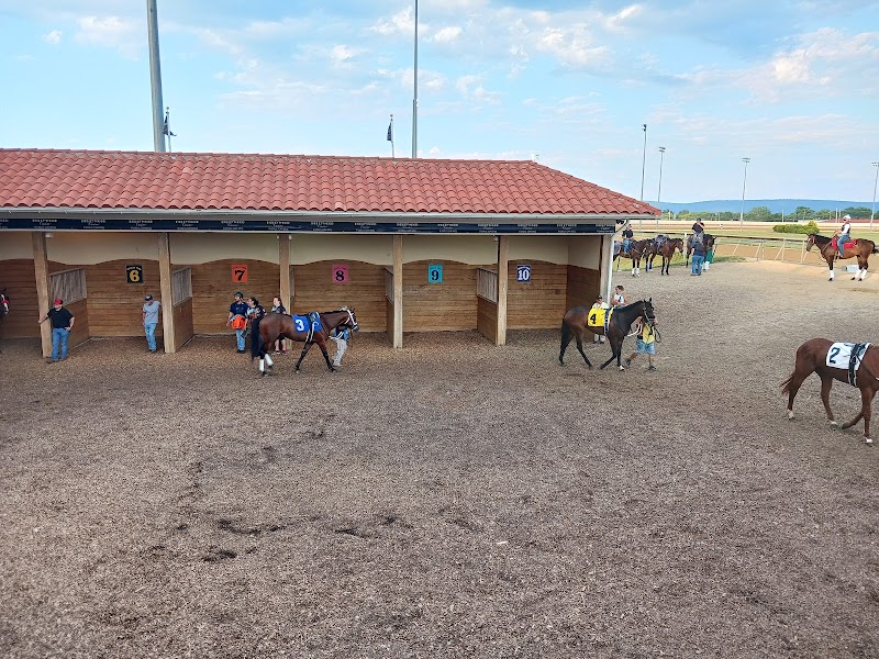 Hollywood Casino at Charles Town Races photo 6
