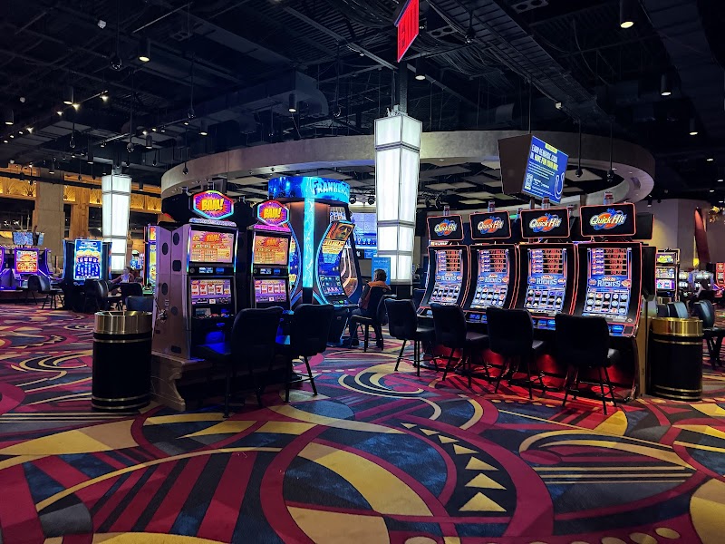 Hollywood Casino at Penn National Race Course photo 3