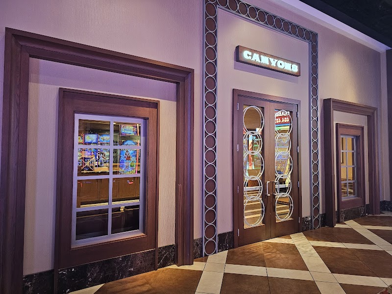Oaks Card Room Grill